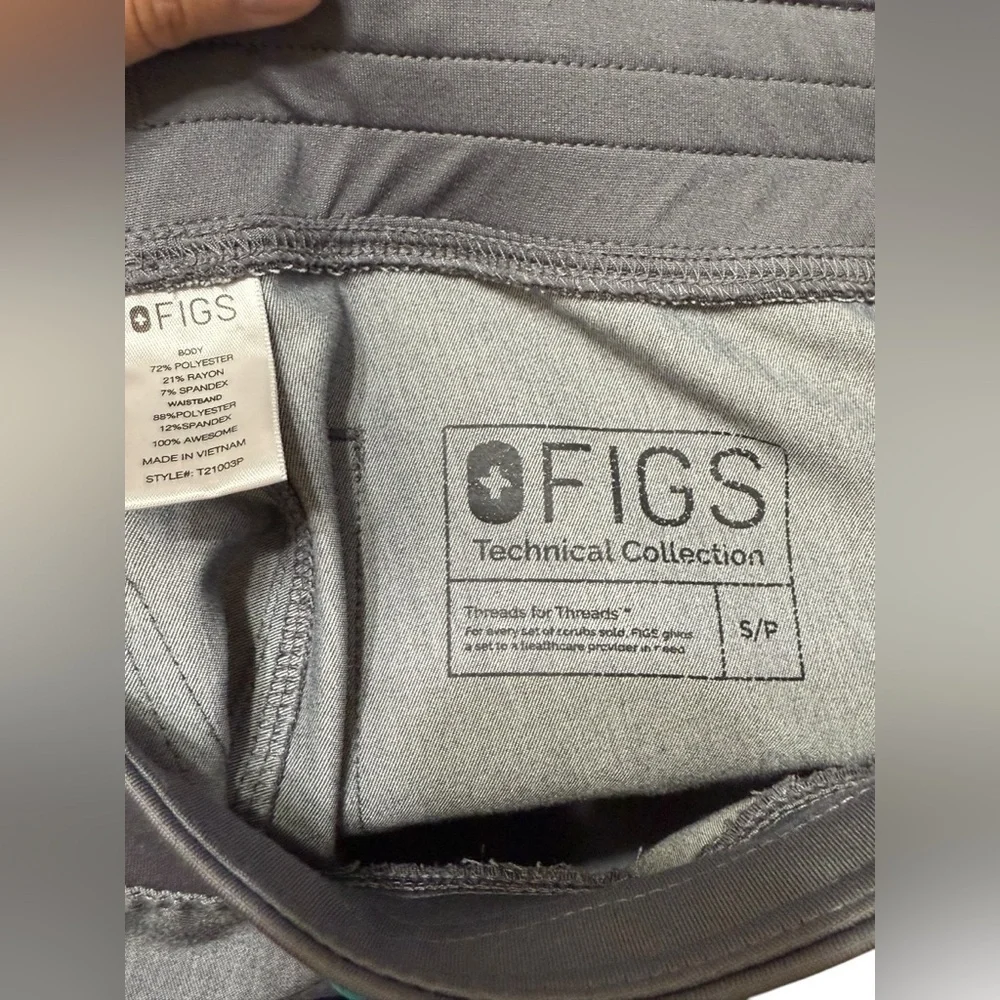FIGS Scrub Set - Picture 6 of 6